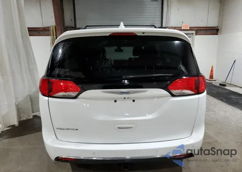 2017 Chrysler Pacifica Touring L z USA, uszkodzony, nr VIN 2C4RC1BG9HR763067